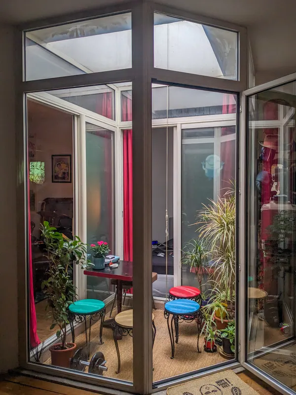 Verrière intérieure et plantes