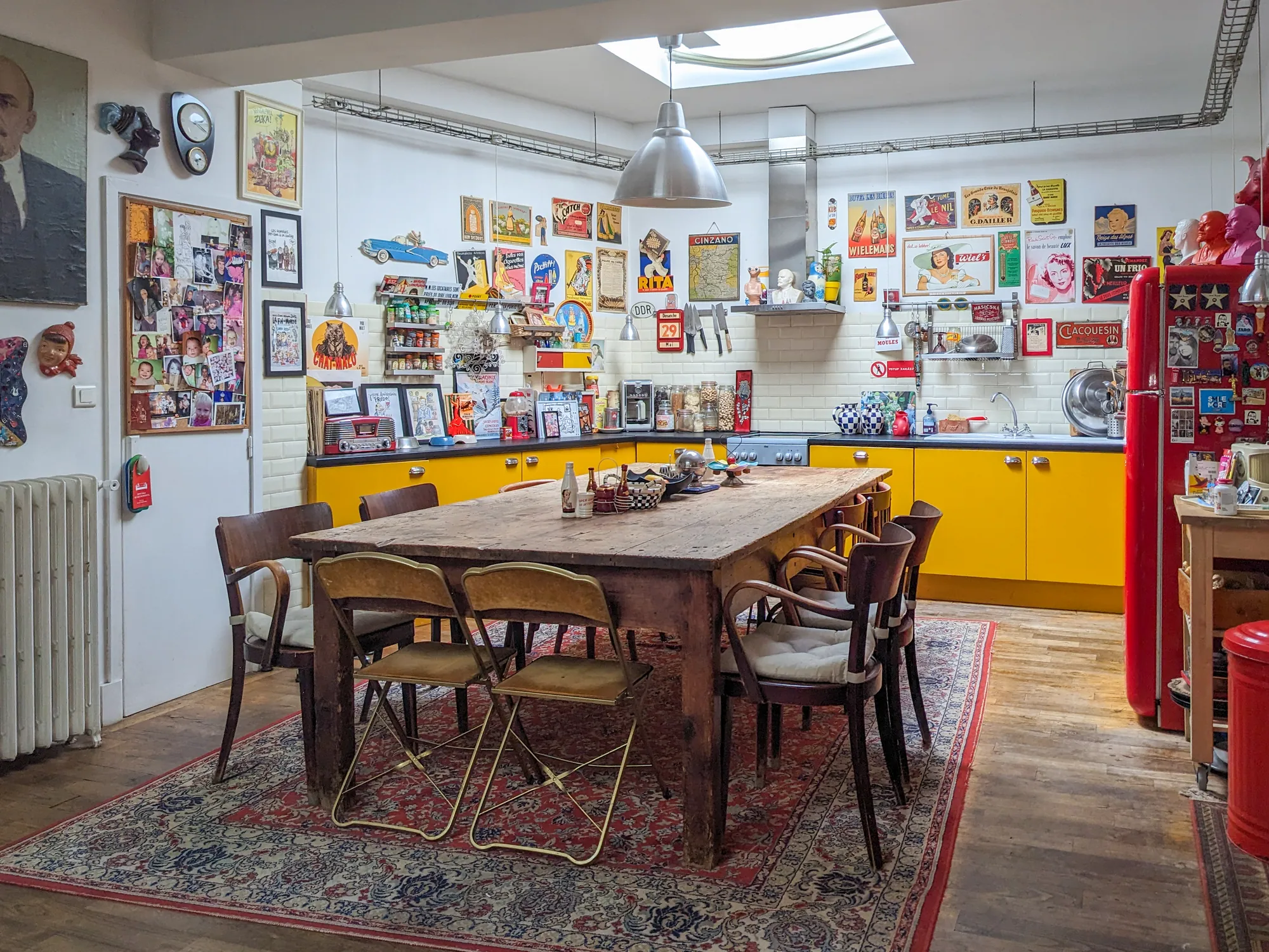 Cuisine et salle à manger de 45 m² avec puits de jour